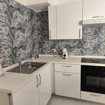 La Casa Di Anna, In Palazzina Liberty Fronte Parco Apartment บอร์ดิเกรา ภายนอก รูปภาพ
